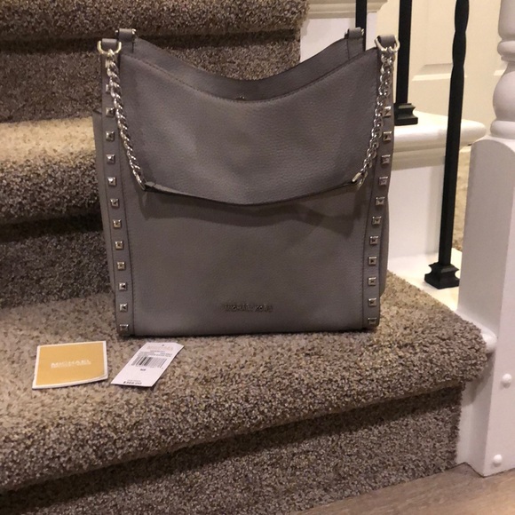 Michael Kors Medium Chain Shoulder Tote - Picture 2 of 10